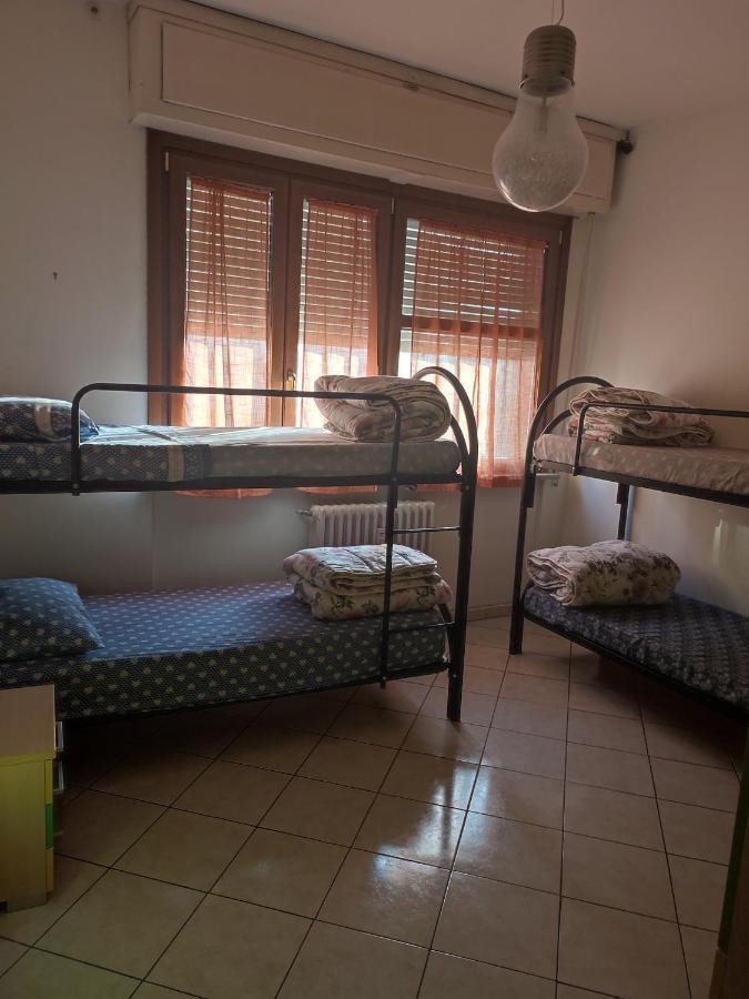 Apartamento La Casa Di Fiore Asti Exterior foto